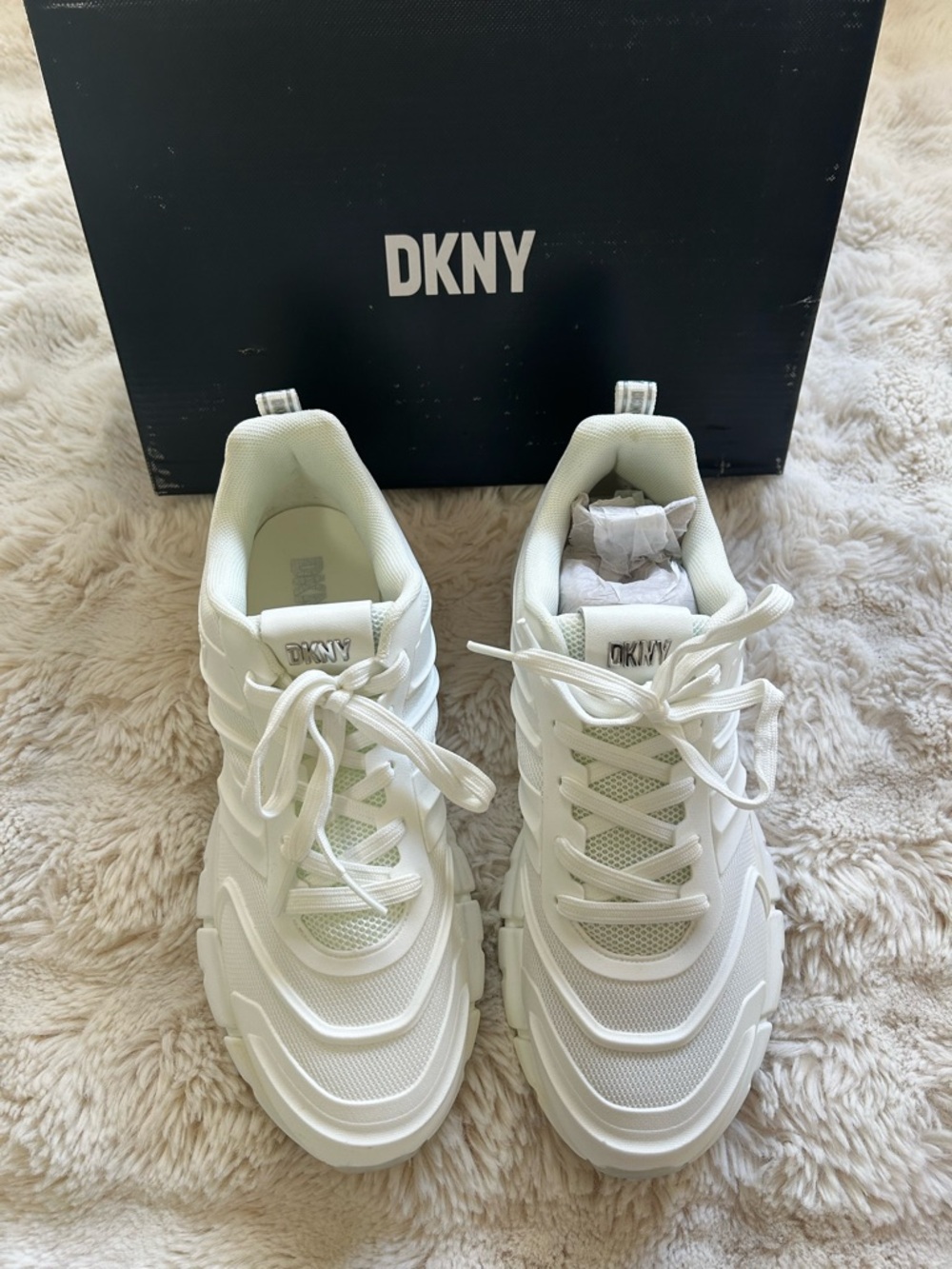 DKNY White Women's Adina Lace-Up Sneakers